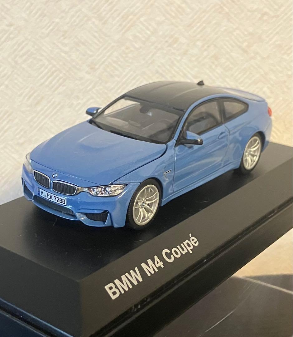 1/43 herpa製　 M4 F82 ヤスマリーナブルー