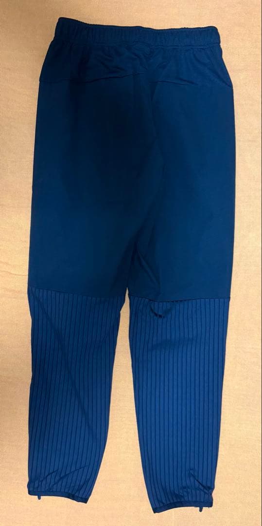 ATHLETA ジュニア サッカートレーニングウェア２セット