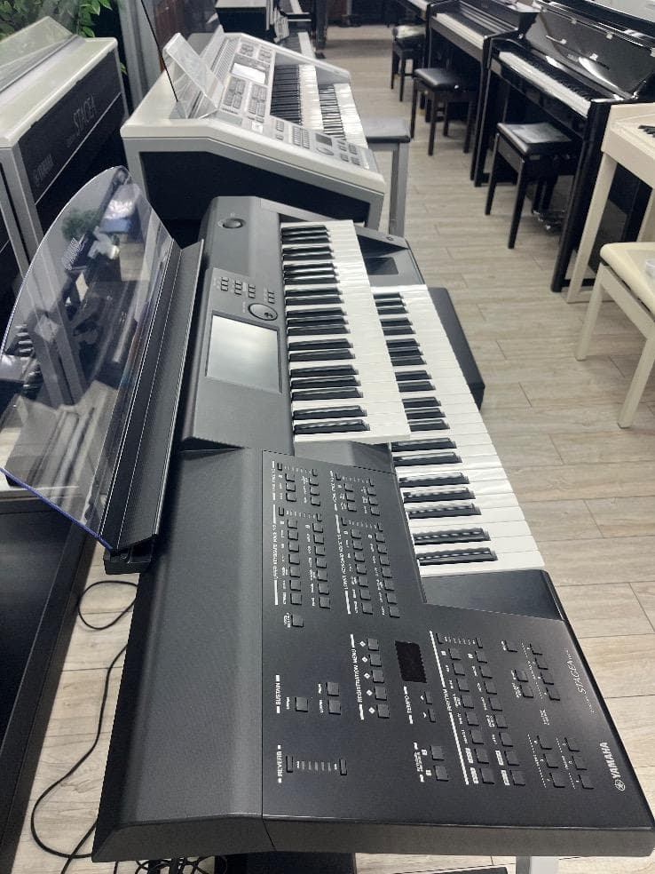 ★83876【電子ピアノ】YAMAHA　ELC02　2017年製
