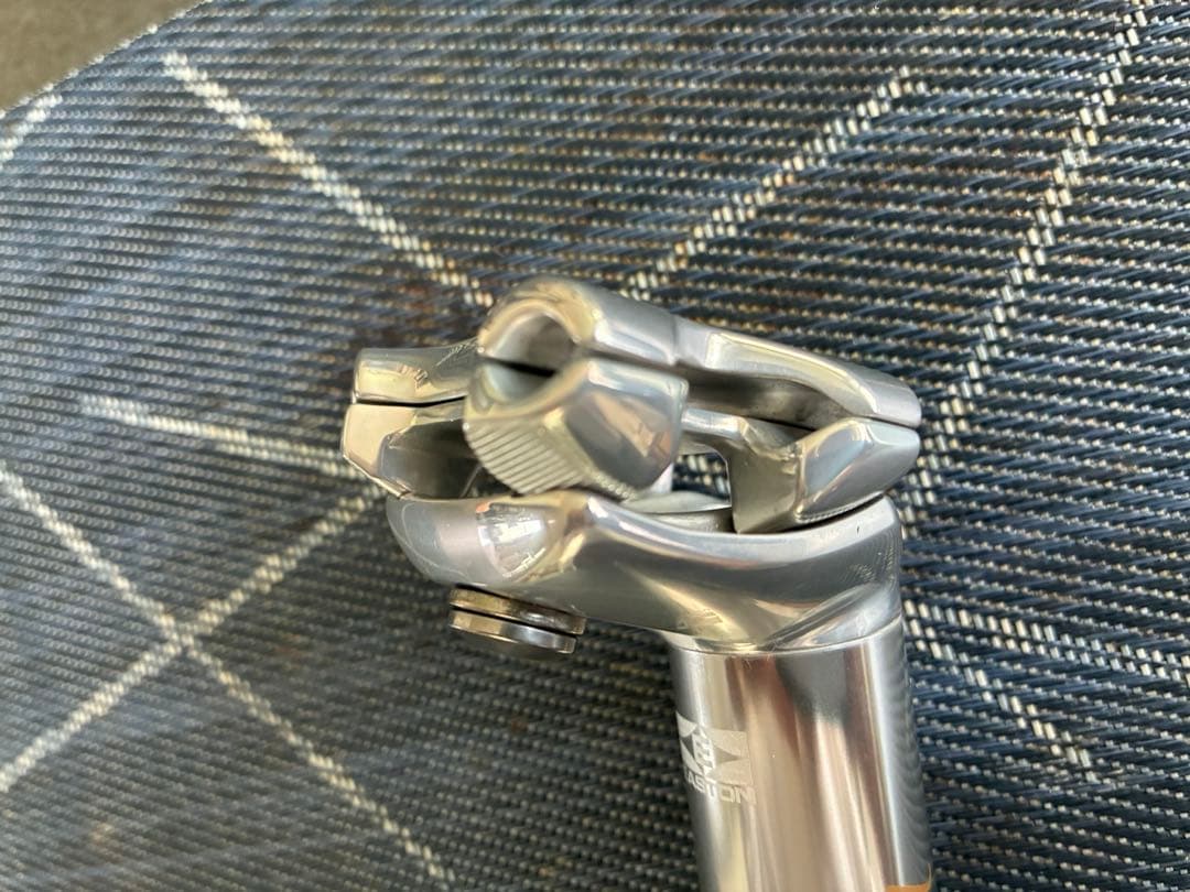 Dura Ace 25周年記念　シートポスト