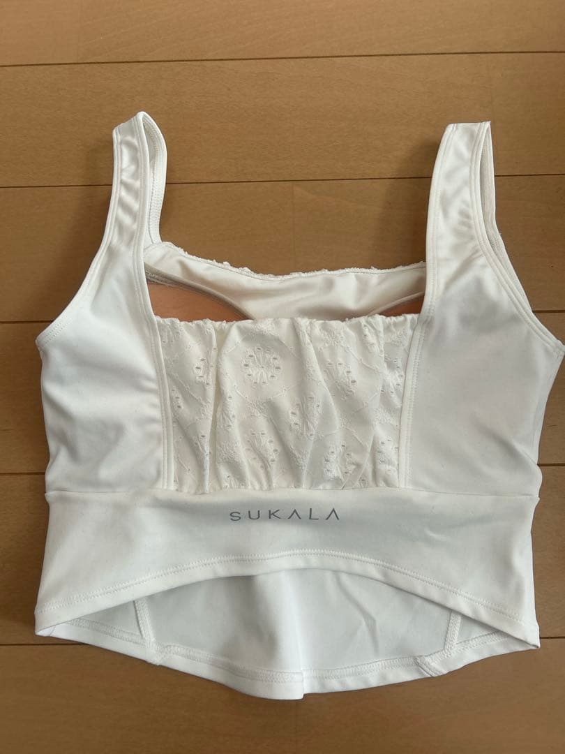 スカーラ SUKALA フラワーレースブラトップ ヨガウェア