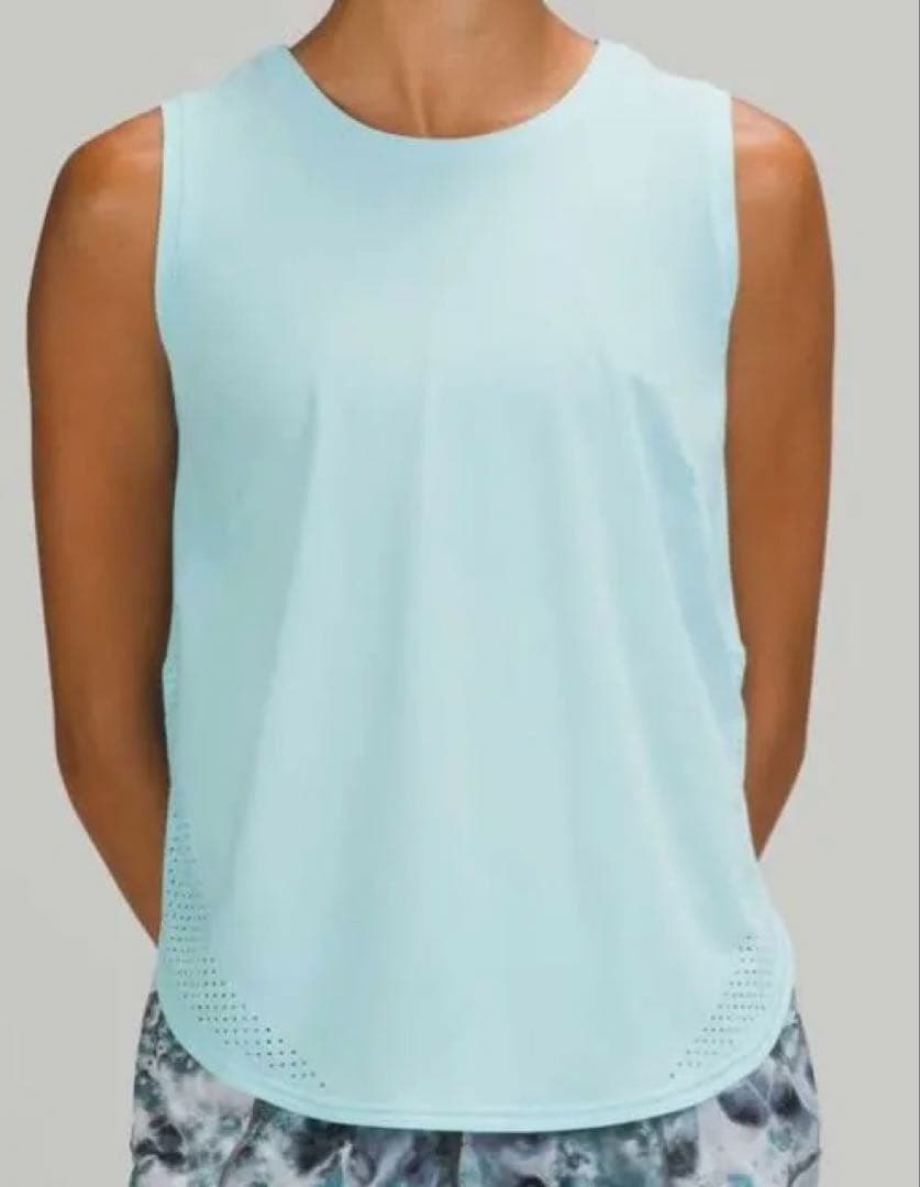新品未使用！速乾ルルレモン　lululemon タンクトップ