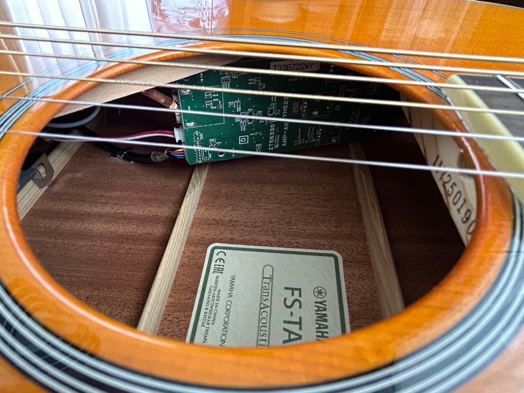【美品】YAMAHA FS-TA トランスアコースティックギター トップ単板
