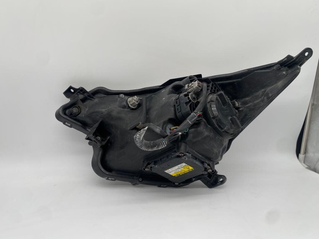 トヨタ ラクティス NCP120系 純正HIDヘッドライト左右