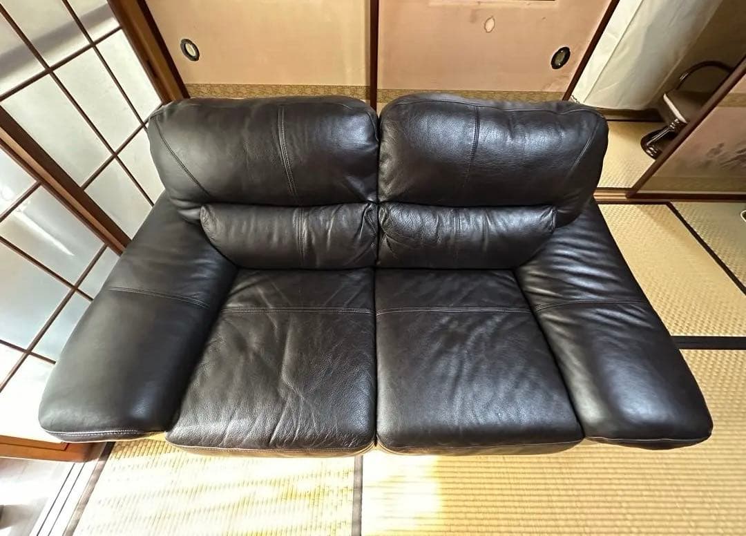 ダークブラウン　レザー2人掛けソファ