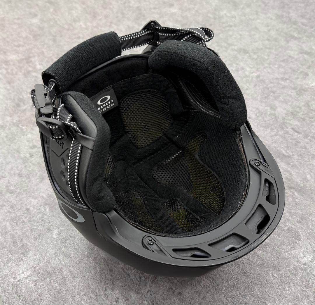 オークリー：スノー用ヘルメット MOD5 MIPS BOA