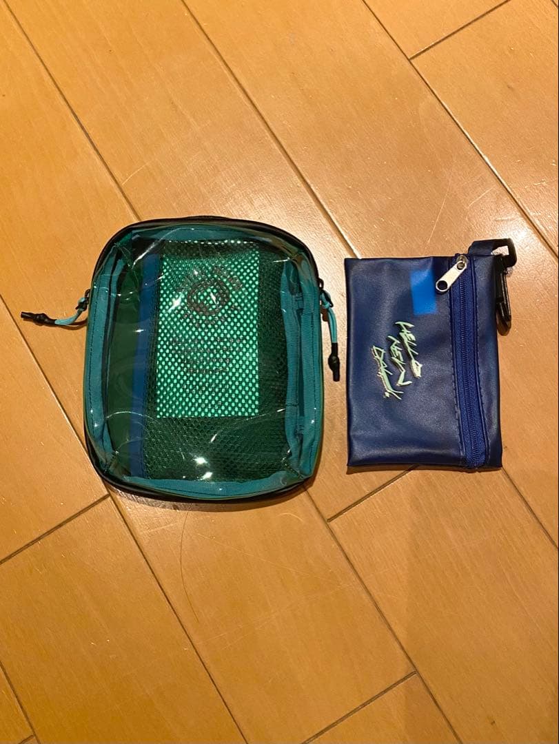 新品未使用　ネイタルデザイン　ライセンスポーチ
