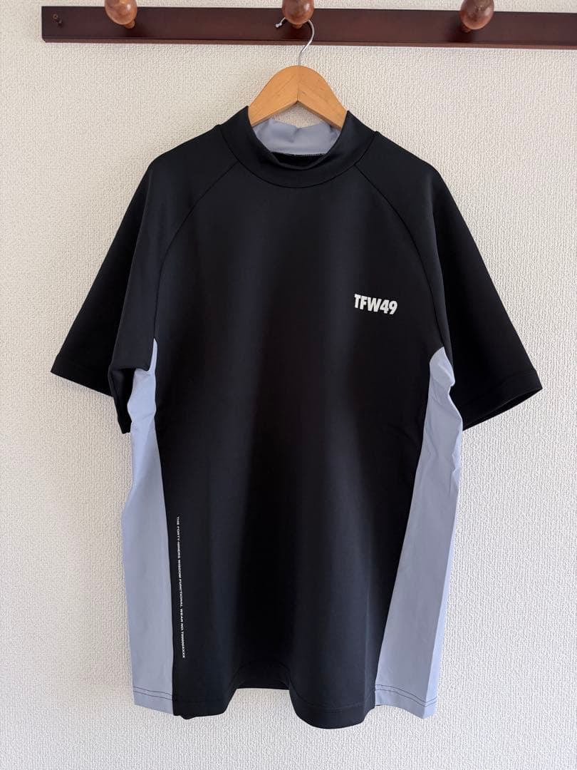 メンズウェア TFW49 SIDE PANEL SHORT SLEEVE MOCKNECK