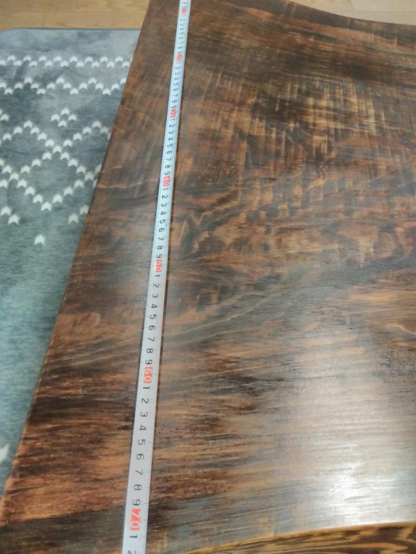 天板を購入し磨き塗装した、自作座テーブルなります！