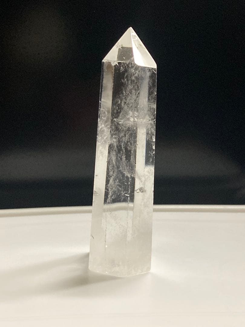 エンジェルラダークォーツ　天然　水晶　ポイント　原石　鉱物　置物パワーストーン