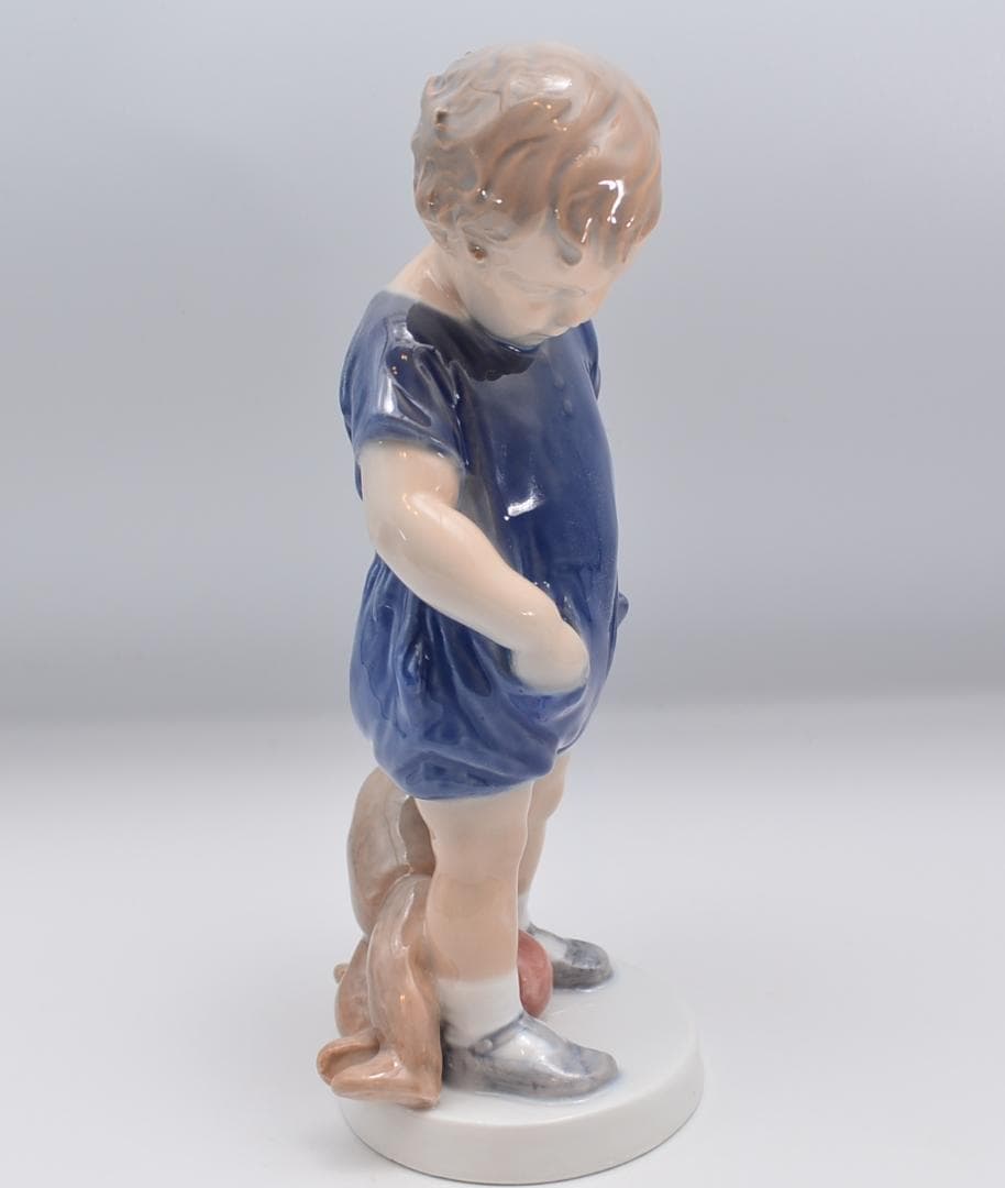 テディベアを持つ少年　＃3468　No.4　★ロイヤルコペンハーゲン　デンマーク