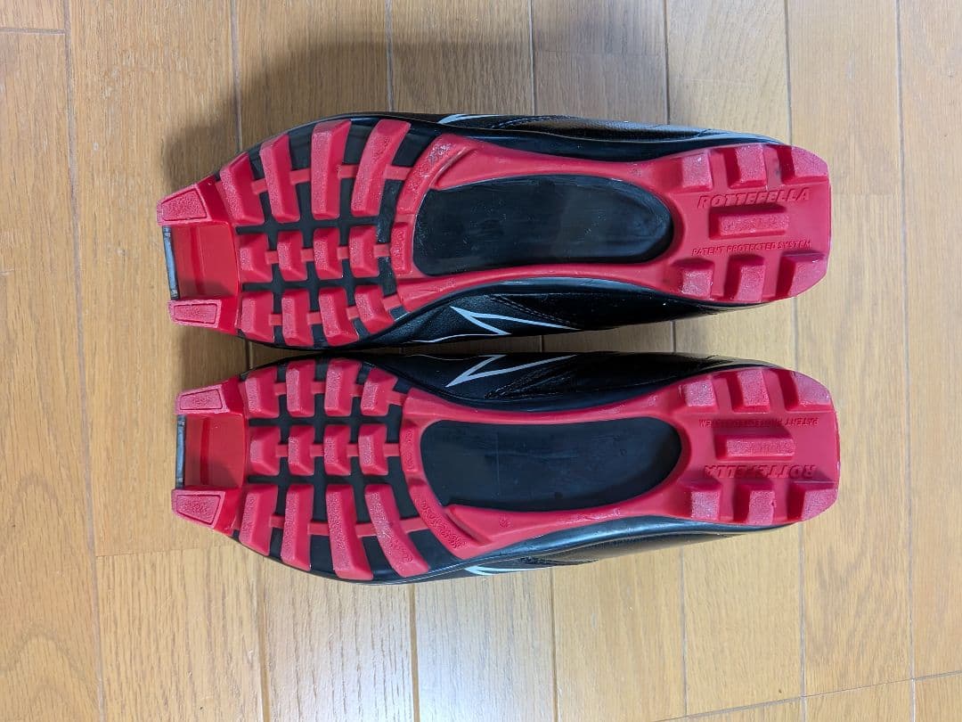 MADSHUS HYPER C XCスキーブーツ