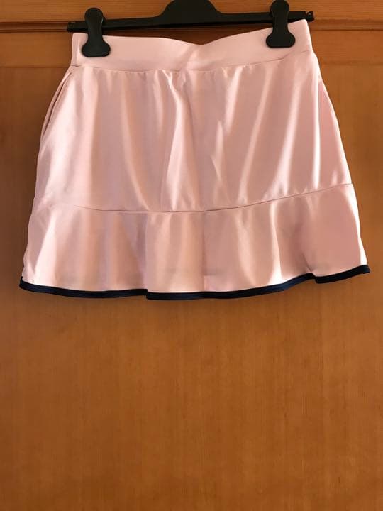 フィラ テニスウェア　ピンク色スコート　Lサイズ　新品