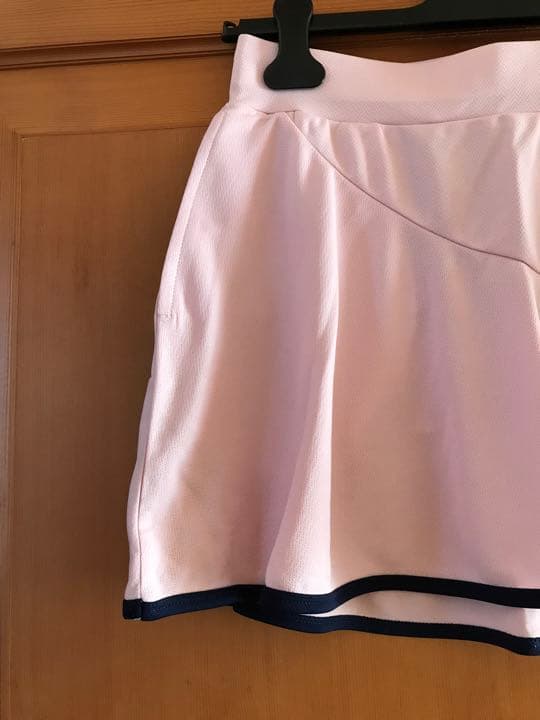 フィラ テニスウェア　ピンク色スコート　Lサイズ　新品