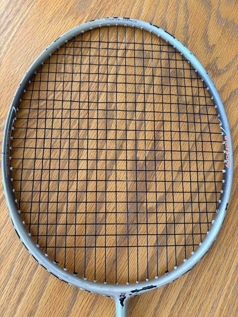 ★バドミントンラケット　ヨネックス　AEROTUS100 Carbonex14★
