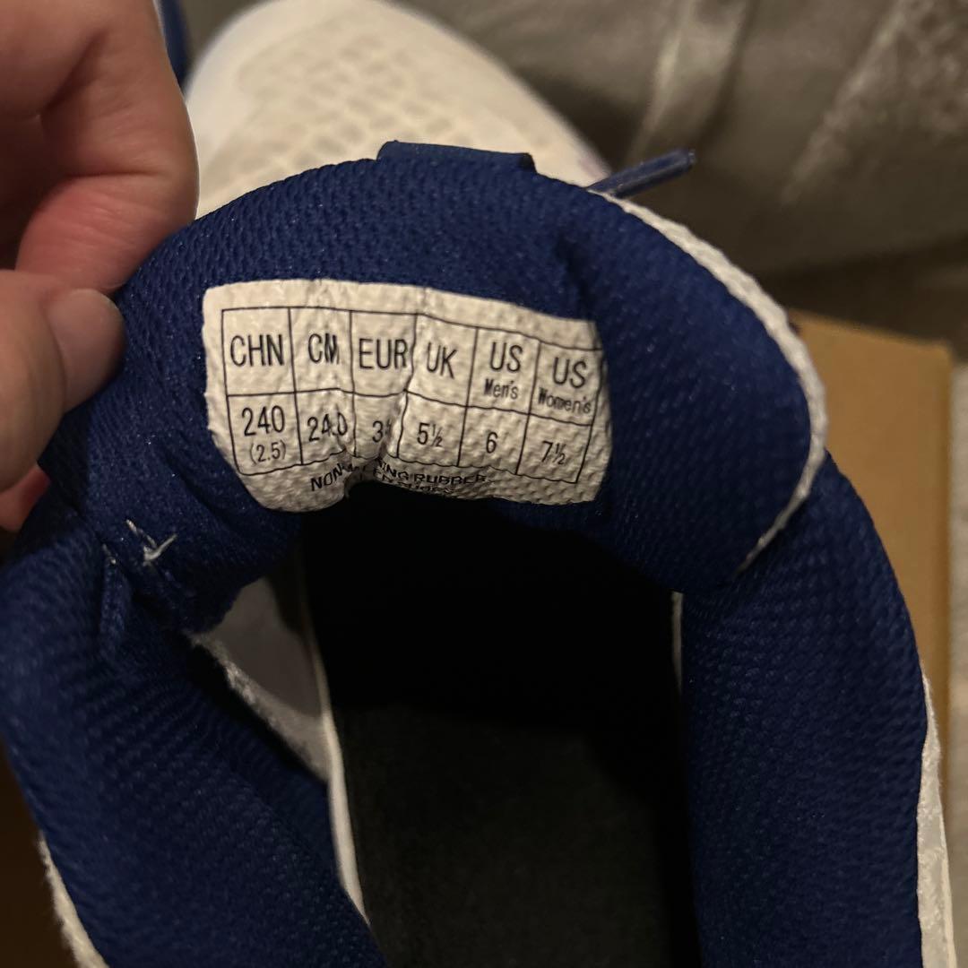 【美品】YONEX/ヨネックス　バドミントンシューズ　24㎝