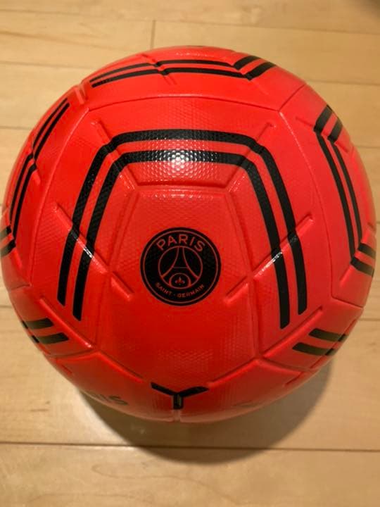 ナイキサッカーボール（５号球）マジア・ジョーダン・PSG