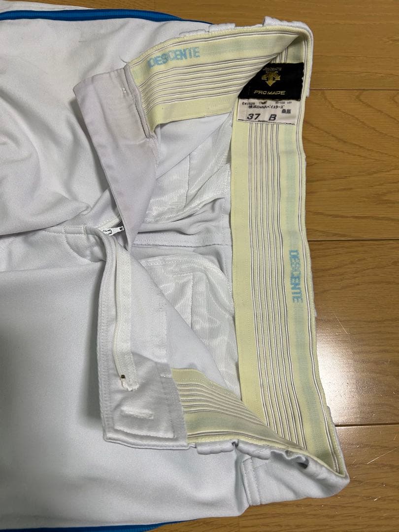 埼玉西武ライオンズ　桑原将志選手　実使用　上下　本人着用　直筆サイン入り　支給品
