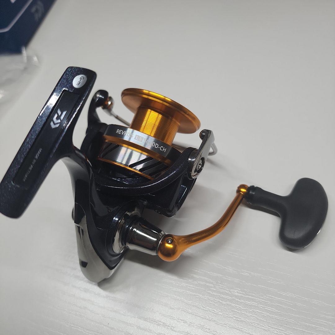 【美品】DAIWA 20 レブロス LT5000D-CH スピニングリール