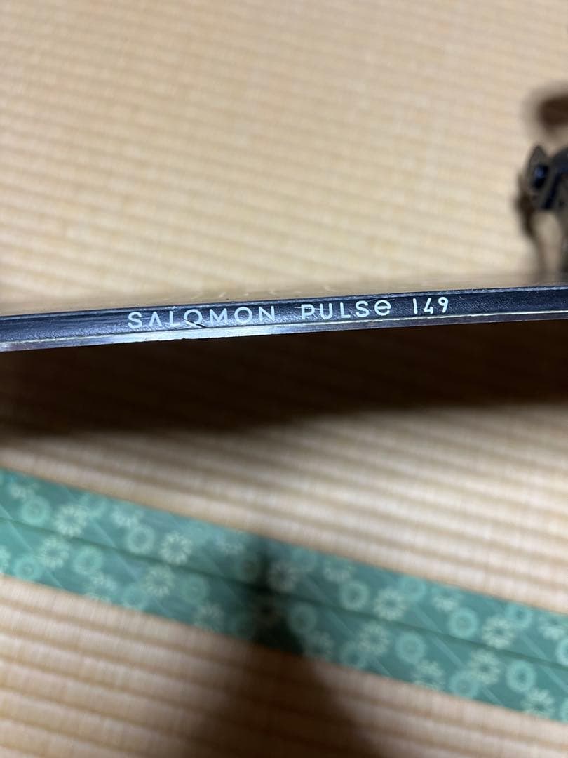 SALOMON スノーボード 149センチ　Mサイズバインディング付き
