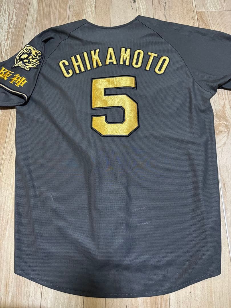 阪神タイガース 近本光司ユニフォーム Mサイズ ブラックダイナマイトシリーズ