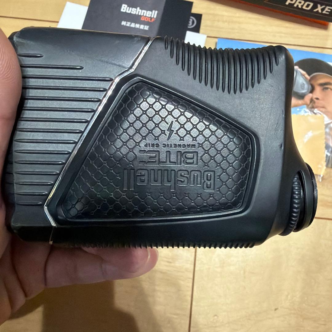 Bushnell PRO XE ゴルフ用距離計　ブッシュネル