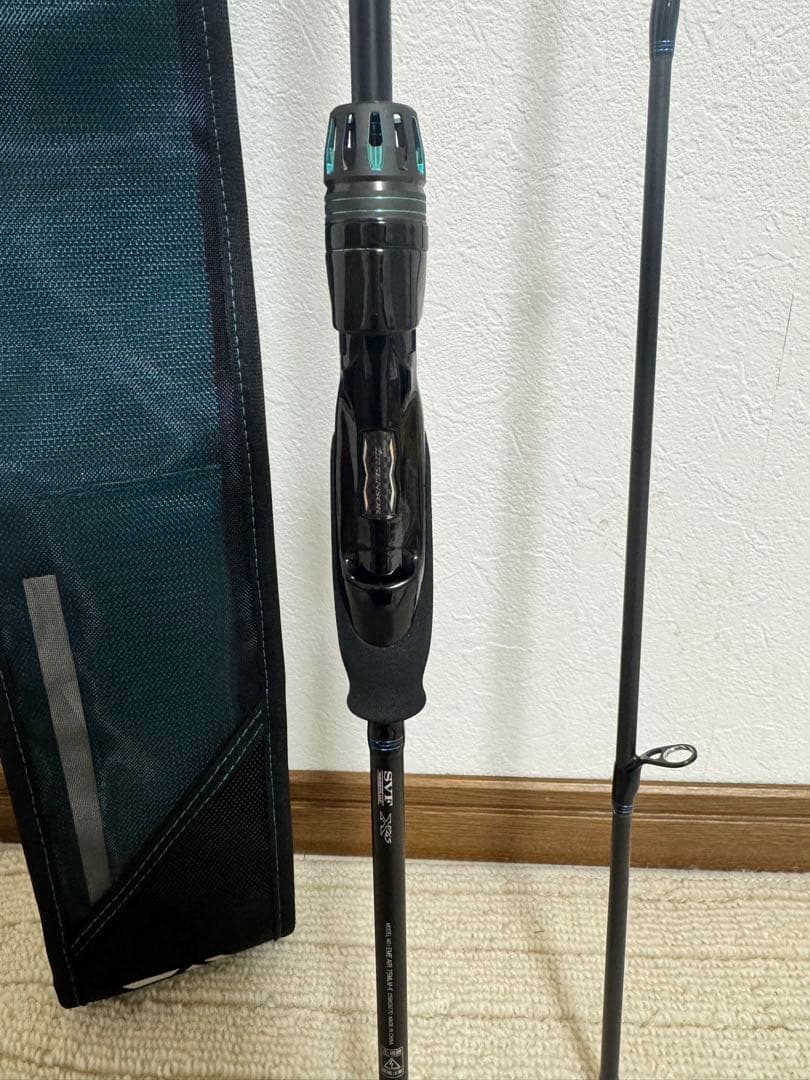 （極美品）ダイワ 24 エメラルダス AIR 75MLM・K ソフトロッドケース