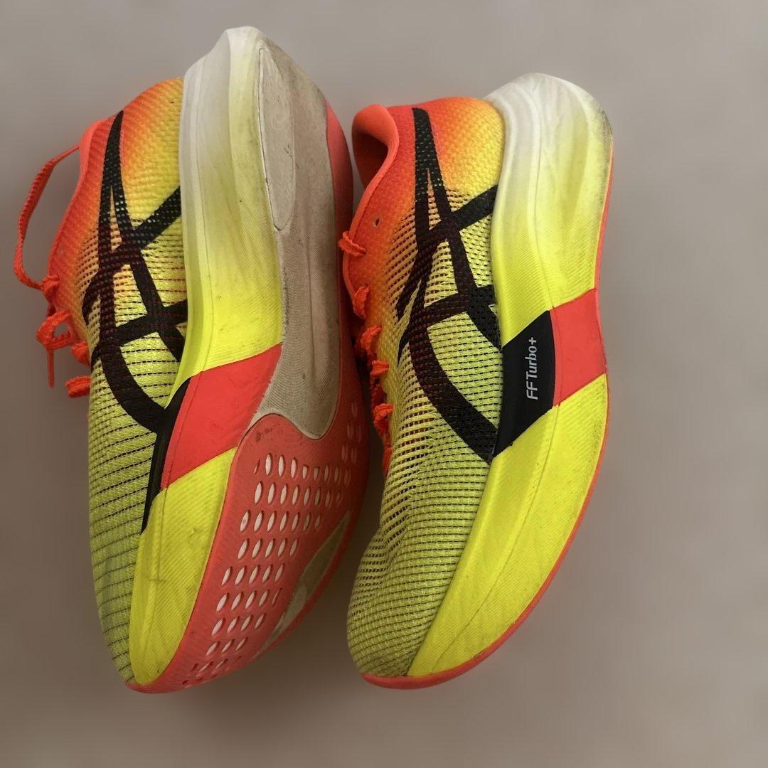 ASICS メタスピード スカイパリ　23.0