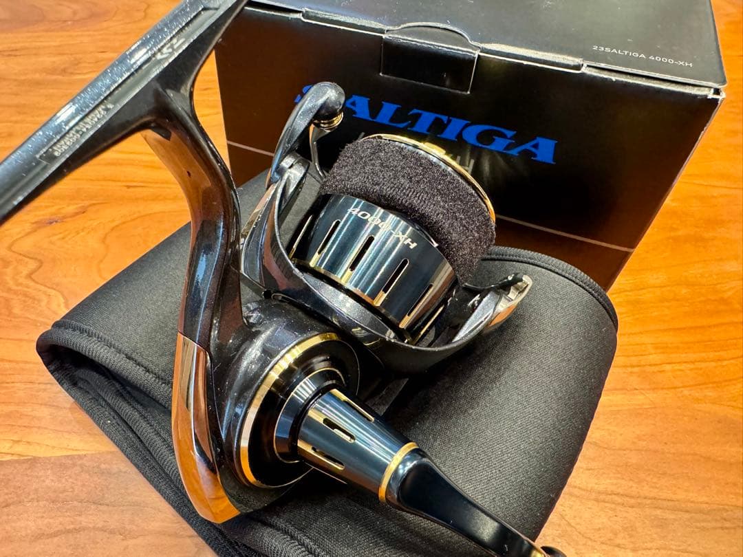 SALTIGA 4000-XH スピニングリール