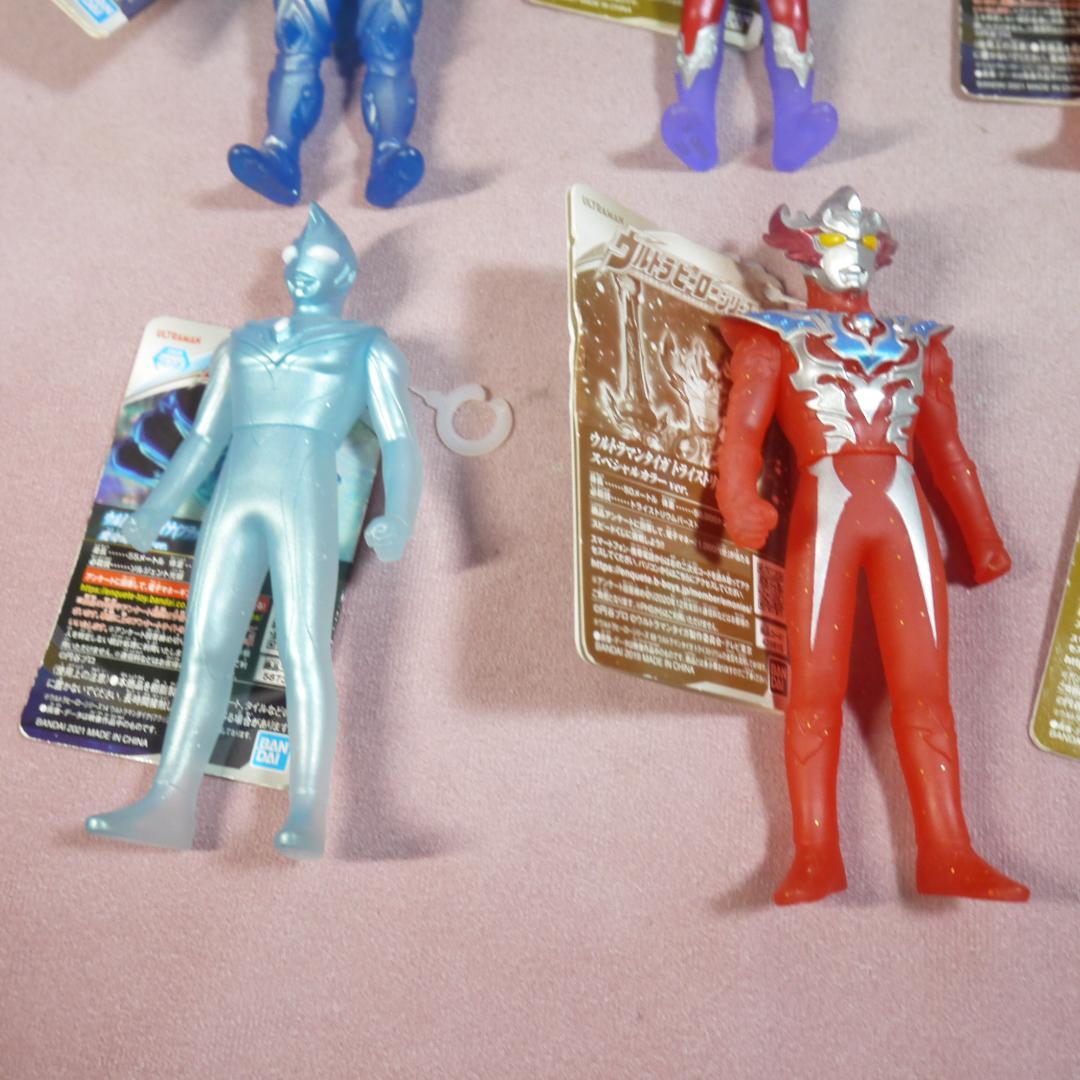 ウルトラヒーローシリーズ　ウルトラマン　限定　タグ付きソフビ　11体