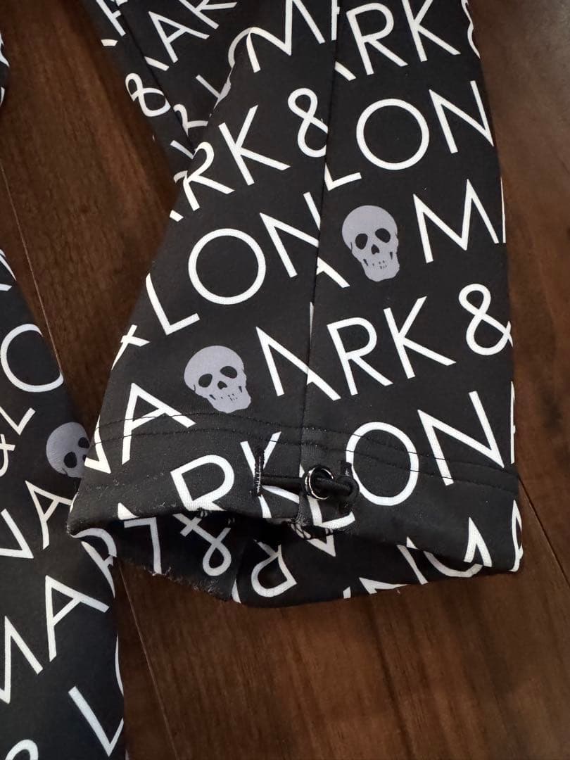 MARK & LONA フード付きジャケットとパンツセットアップ