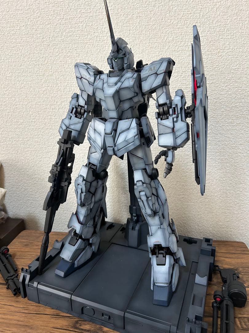 ガンプラ　PG ユニコーンガンダム　全塗装　完成品