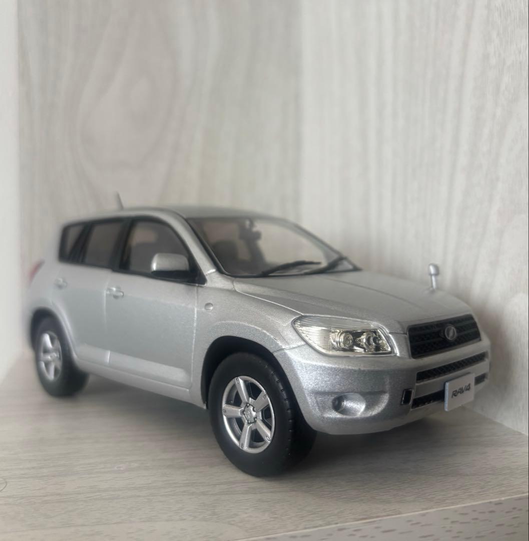 トヨタ RAV4 カラーサンプル