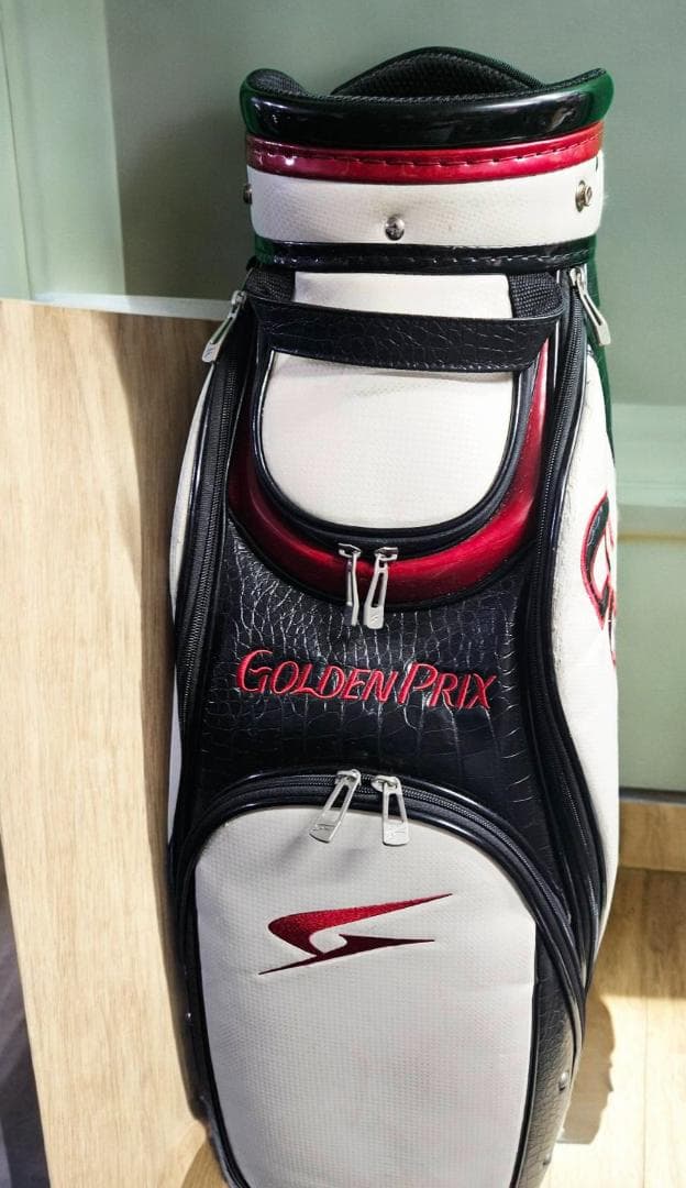 RE送料無料/美品　GOLDEN PRIX ゴルフバッグ・キャディバッグ