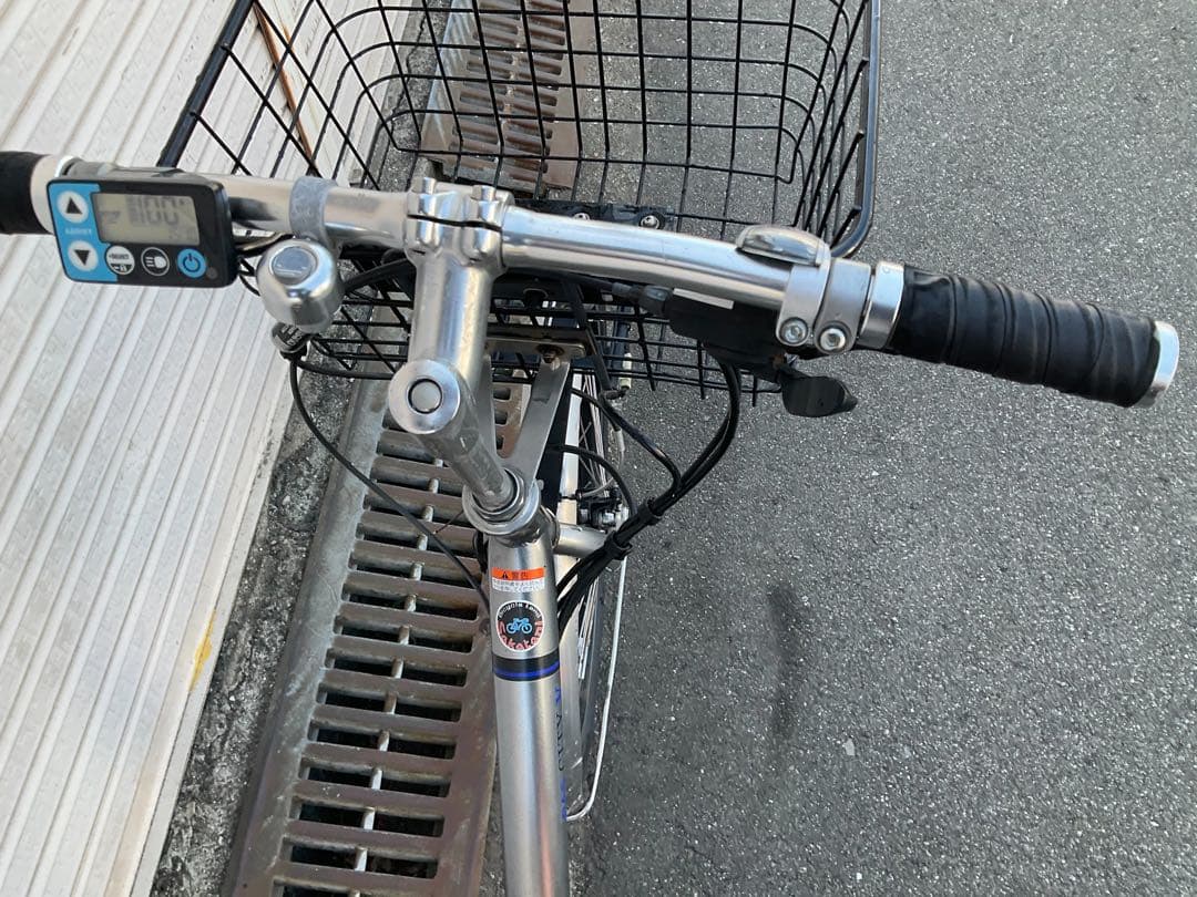ヤマハ最新機種電動アシスト自転車pas cityV24インチグレーアルミボディー