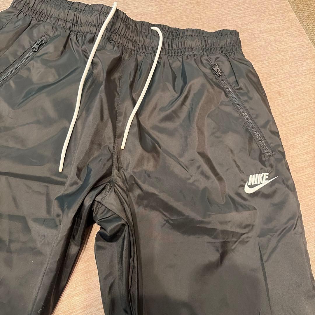 新品未使用　NIKE ナイロンパンツ　XL 黒