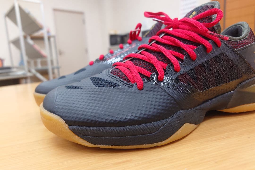 着用1回☆YONEX コンフォートZ2 バドミントンシューズ 26cm 黒