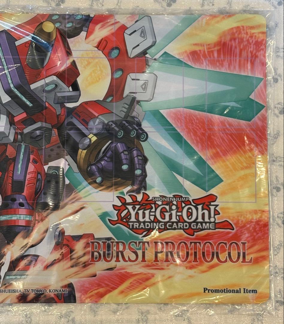 海外限定 ヴァレルシュラウドドラゴン プレイマット 遊戯王 新品未開封