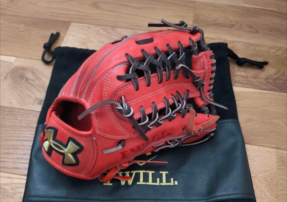 Under Armour 軟式グローブ