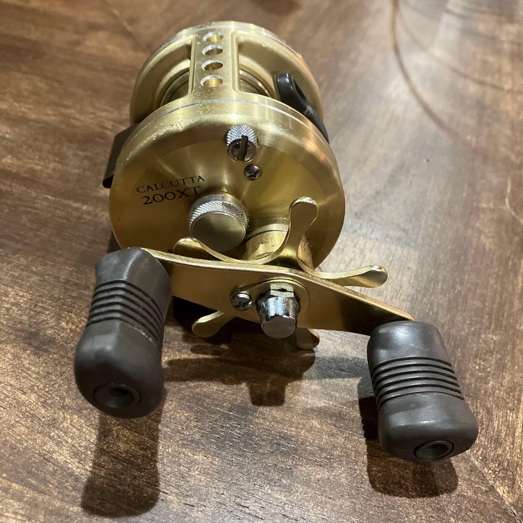 Shimano CALCUTTA リール ゴールド