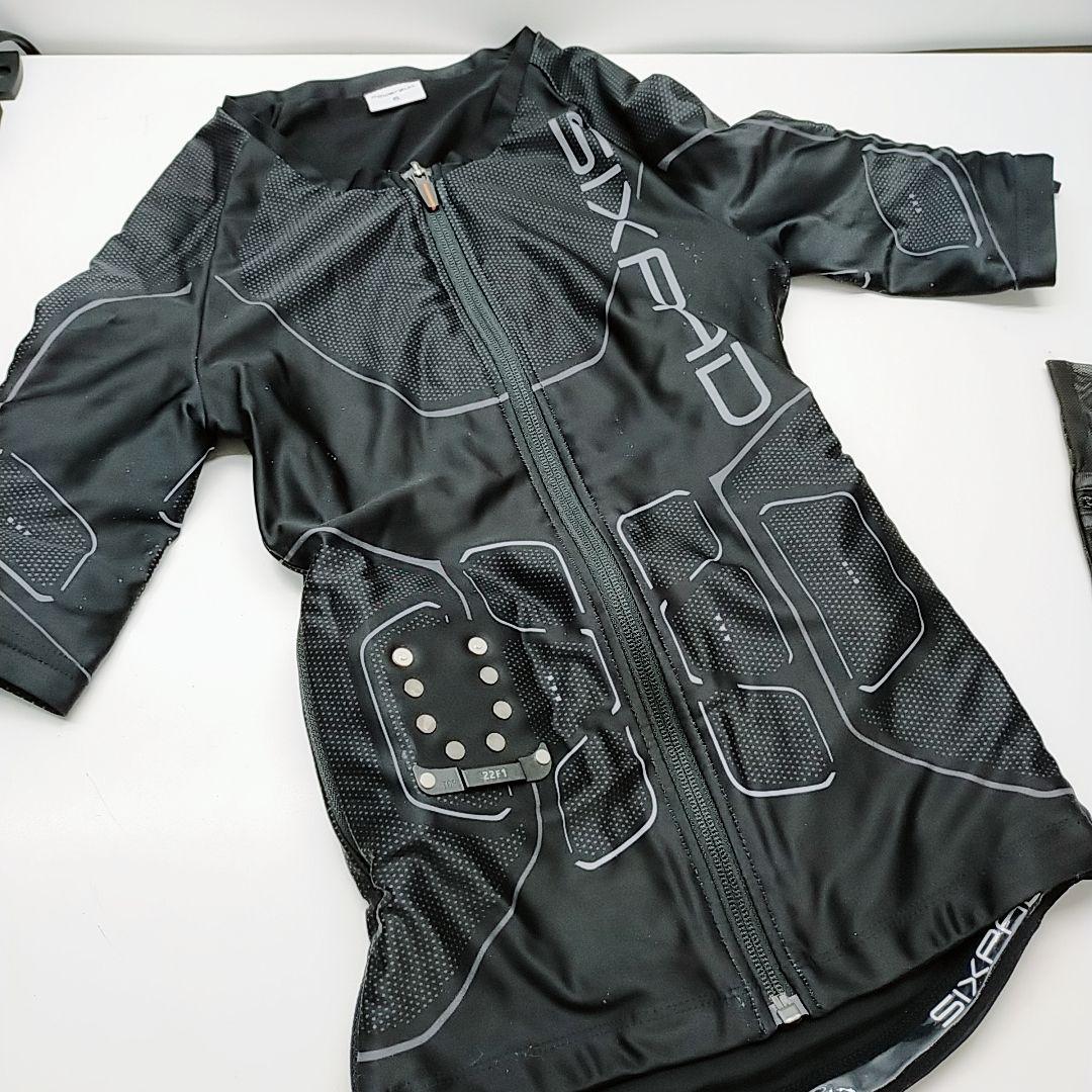 ほぼ未使用品☀シックスパッド　パワースーツ トップ　ベルト