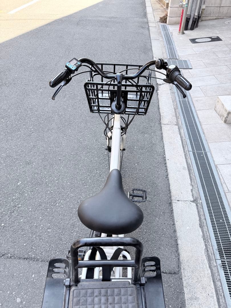 子供乗せ　ヤマハ　電動アシスト自転車 チャイルドシート付き ホワイト
