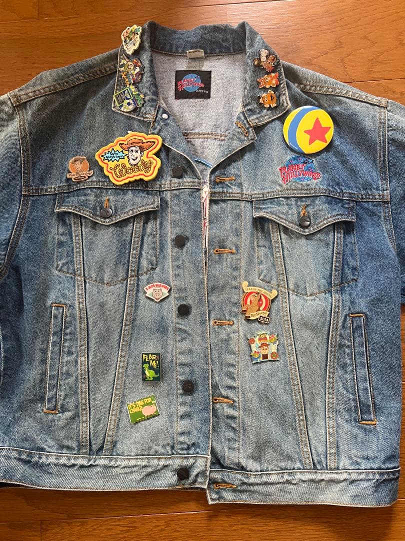 トイストーリー　ピンバッジ　コレクション