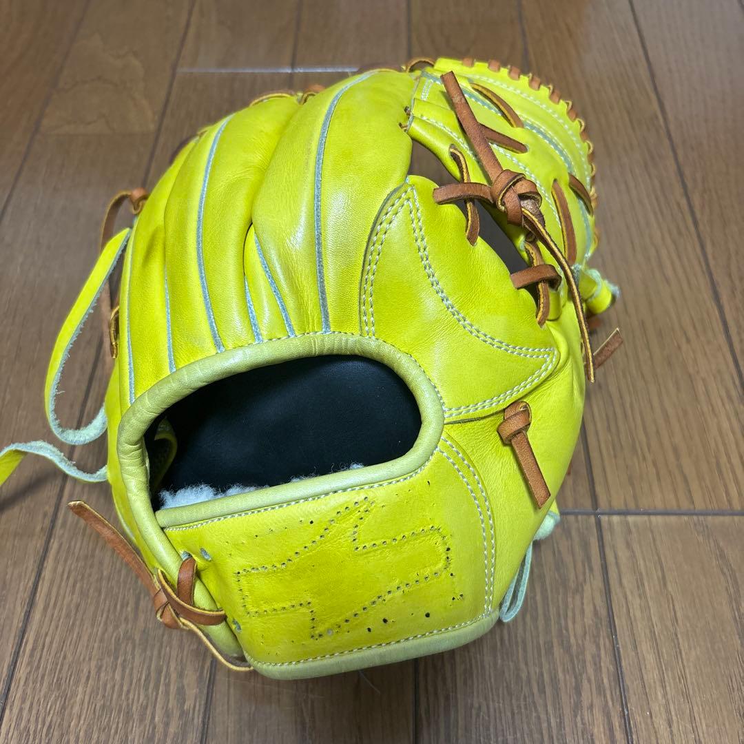 イソノ　硬式　内野グローブ