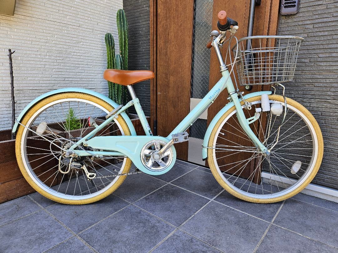 子供用自転車 ミントグリーン 前カゴ付き　郵送不可