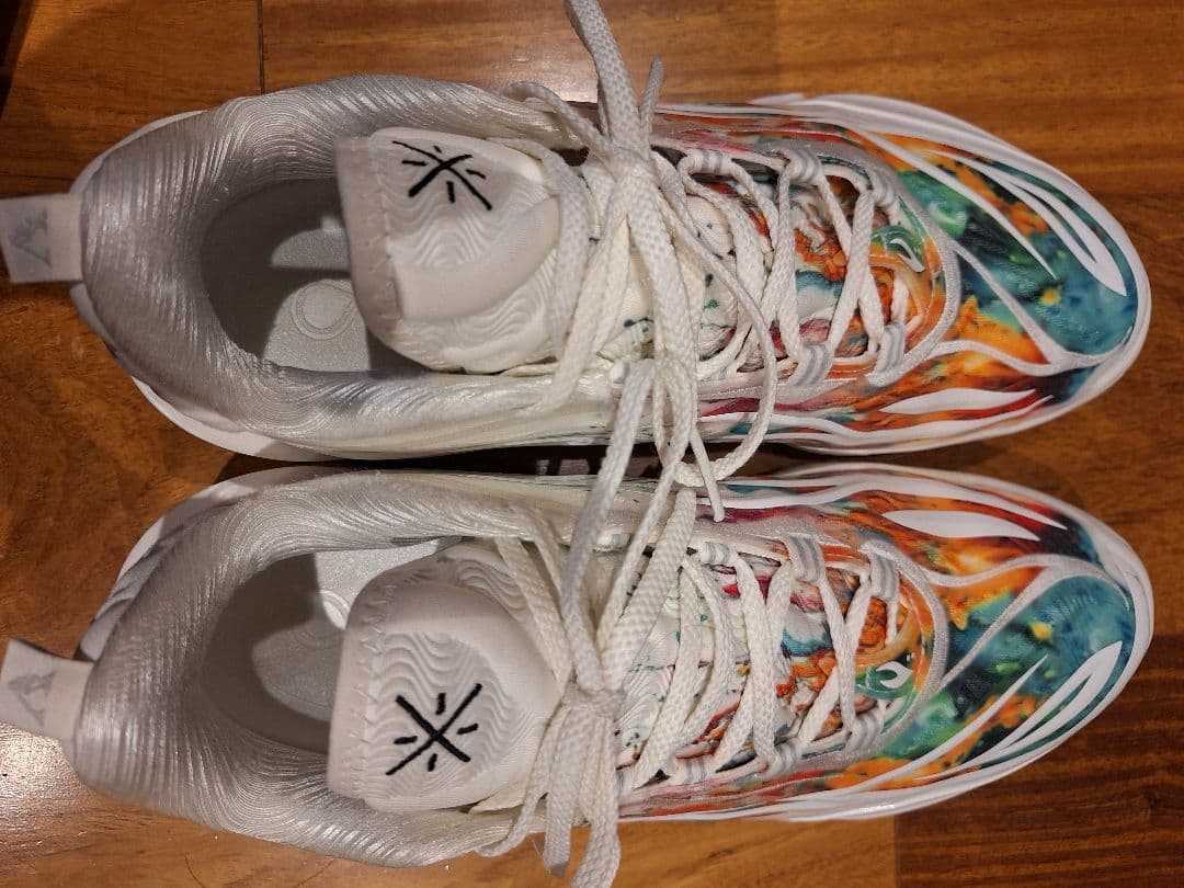 リーニン　Wade 808 5 Ultra V2　花火　US8 JP25.5