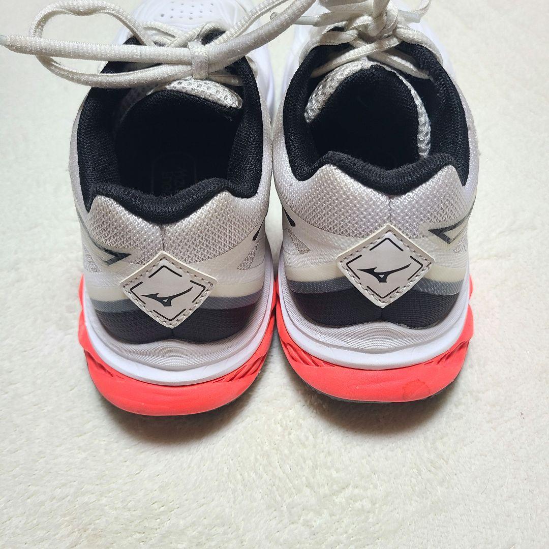 MIZUNO ミズノ　ウェーブファング　2 　23.5 バドミントン　シューズ