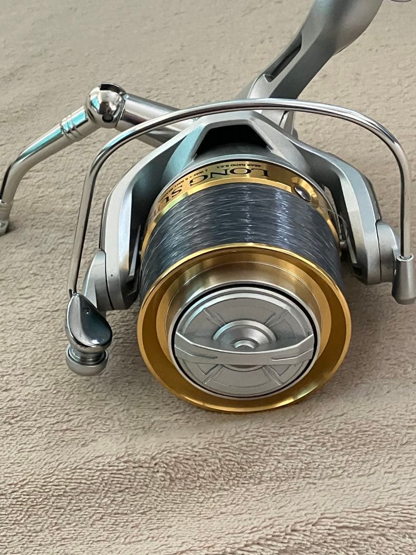 未使用　遠投リール　サーフ釣り　ロングサーフLS-6300 3号200m付き