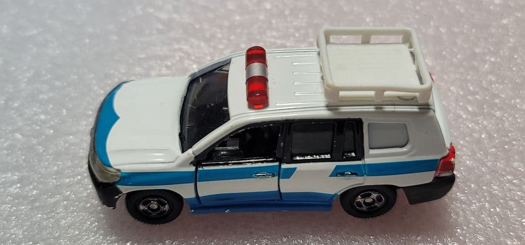 【送料無料】中古！ ランクル 機動隊 パトカー ミニカー 「 トミカ 」