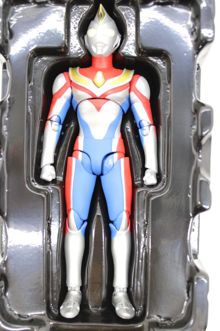真骨彫製法 ウルトラマンダイナ フラッシュタイプ 30-EY1120-05